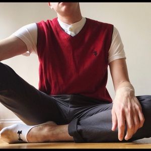 Men’s knitted vest.